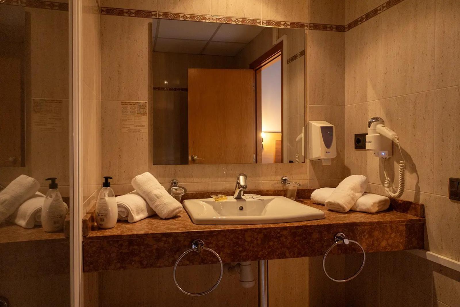Hotel サント・セロニ エクステリア 写真